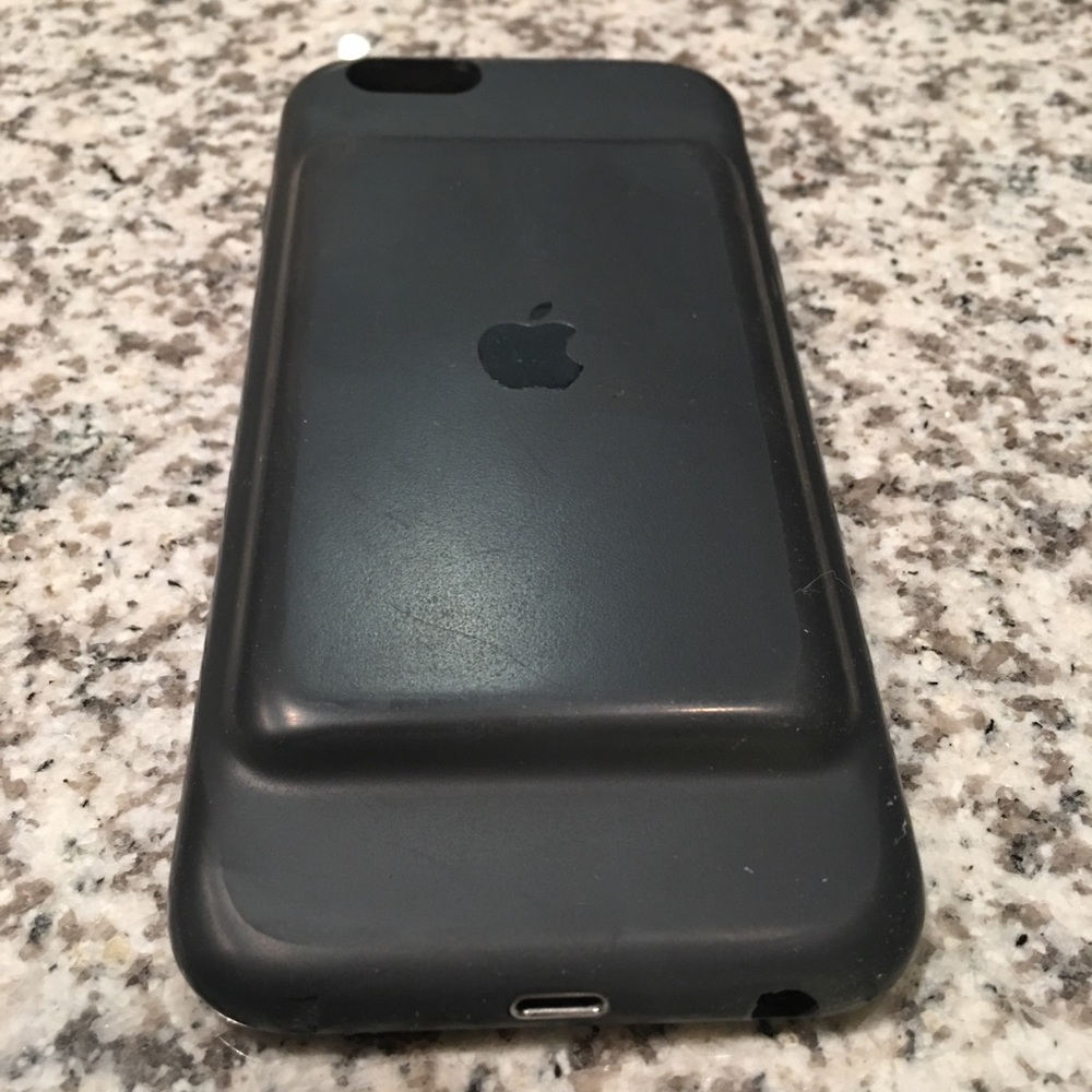 iPhone 6 charging case